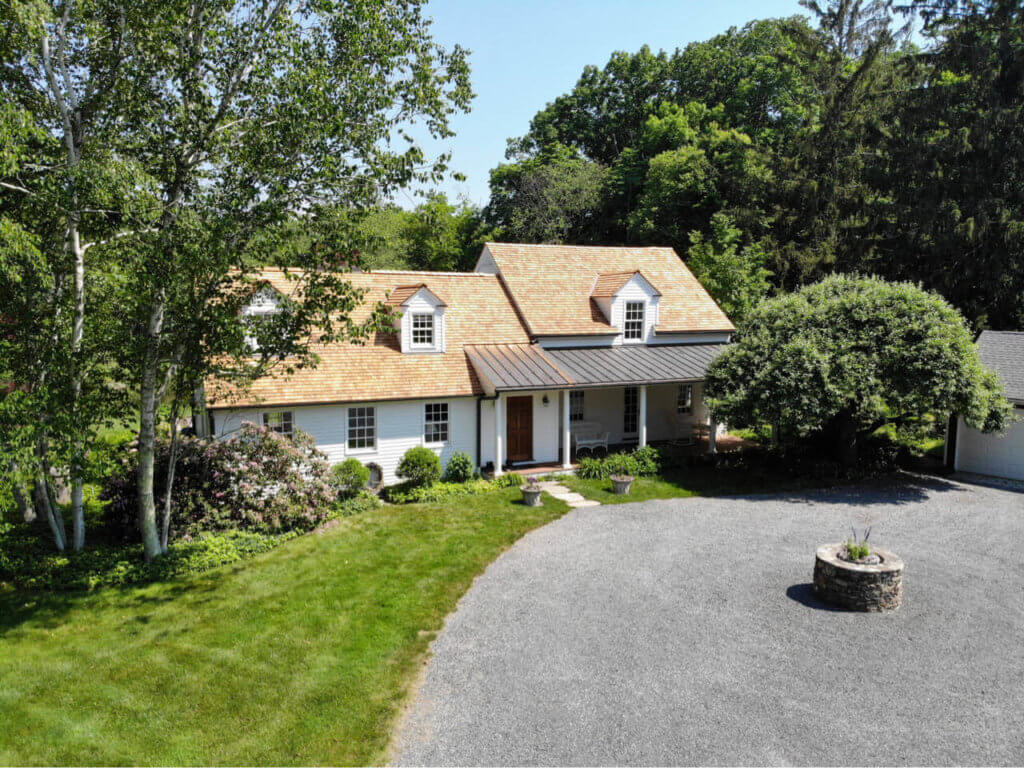 Aerial view of tapersawn cedar shingles on home