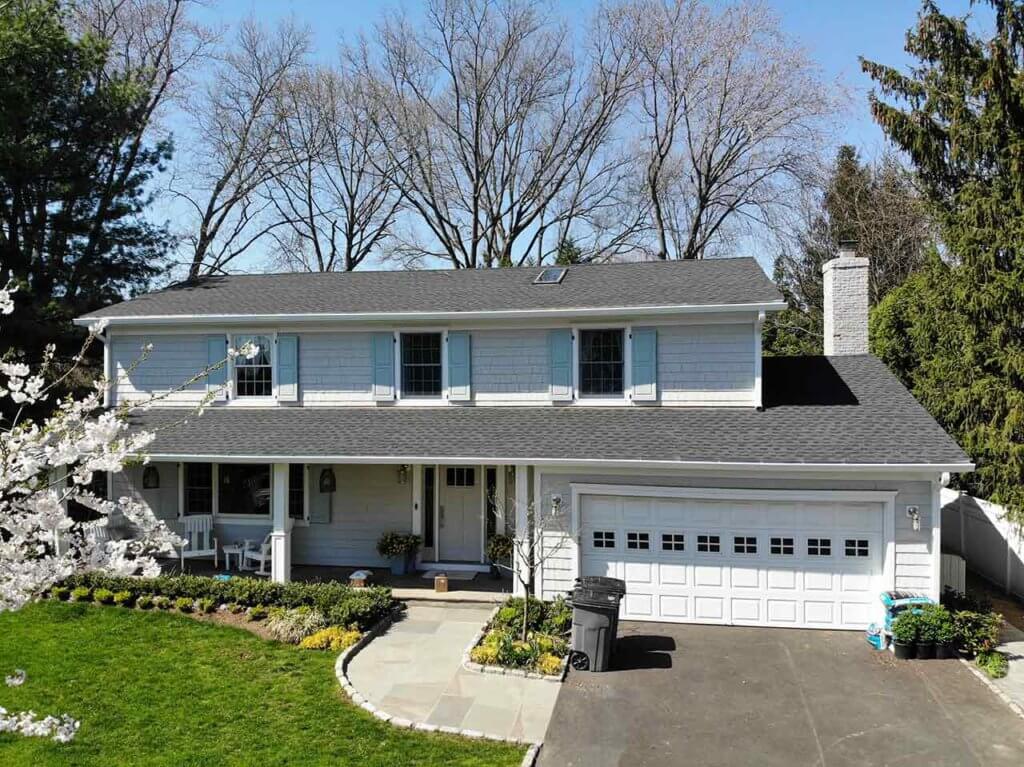 Front view of home with asphalt shingles