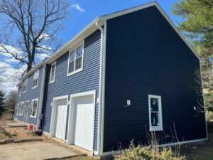 Blue royal vinyl siding in Eastchester, NY