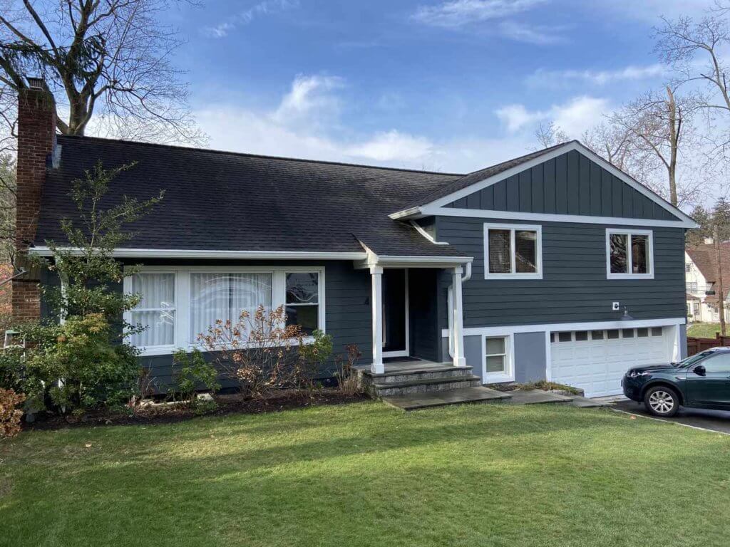 Blue JamesHardie siding on home on Tarrytown