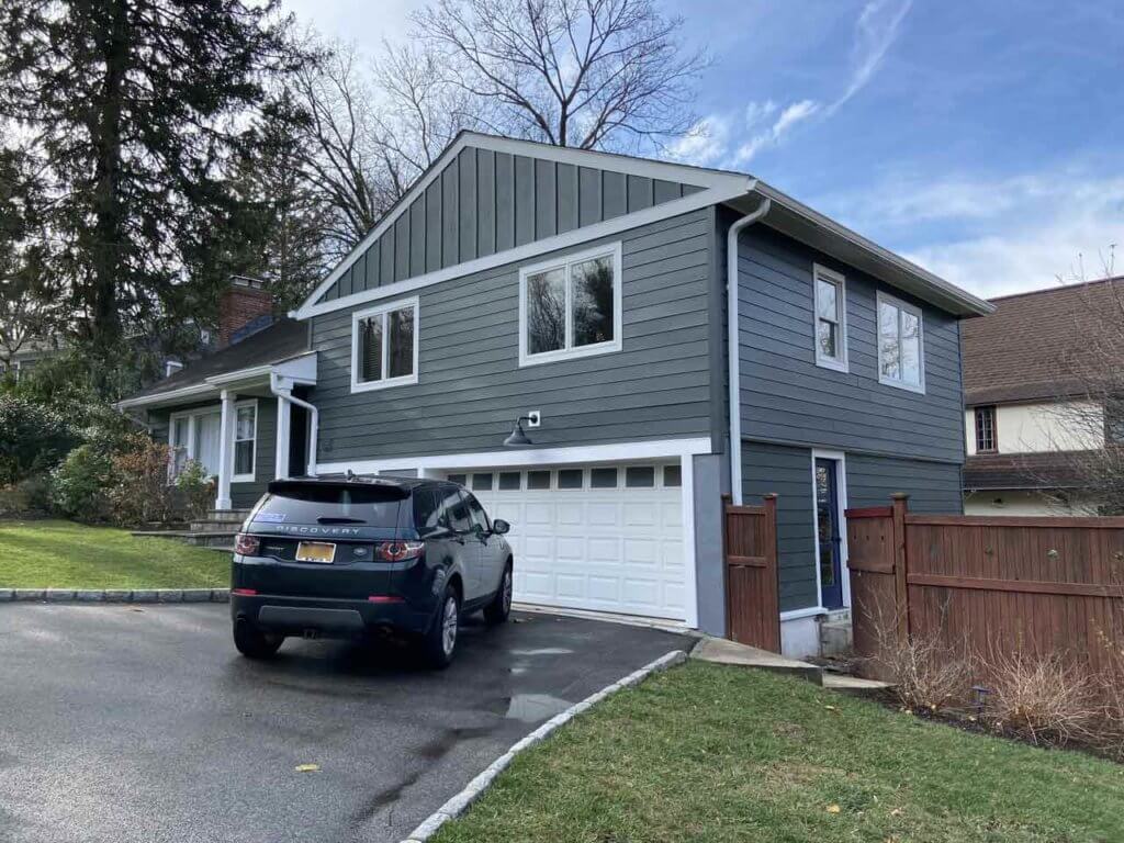 Blue JamesHardie siding on home on Tarrytown