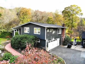 Home with James Hardie siding in Danbury