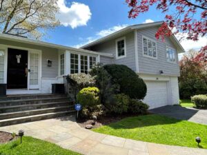 Front of home with James Hardie siding in Pearl Gray